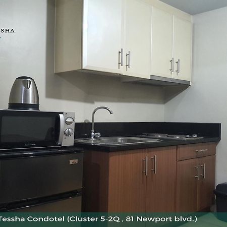 Tess And Tessha Condotel Near T3 Airport Manila Exterior foto