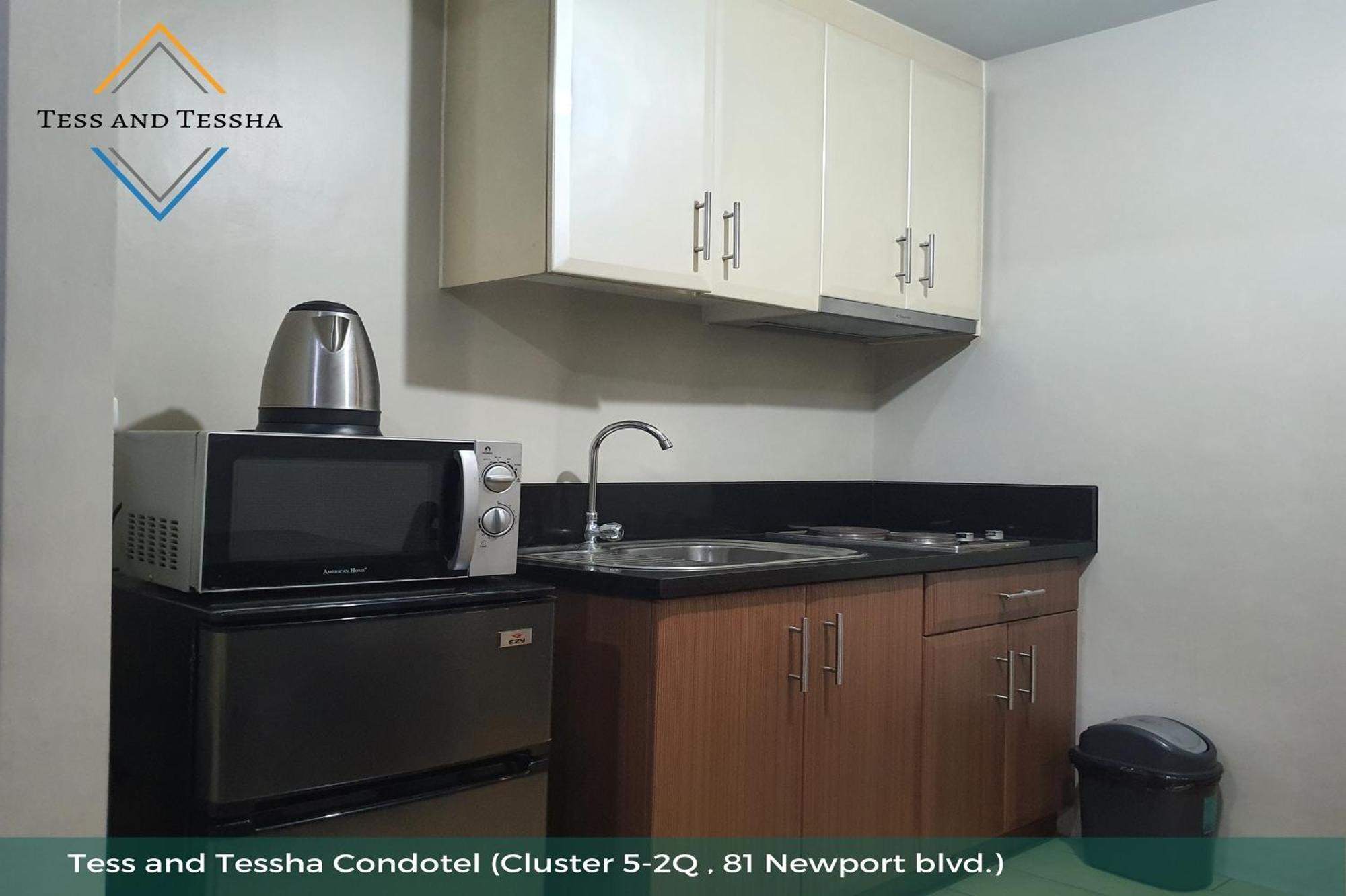 Tess And Tessha Condotel Near T3 Airport Manila Exterior foto