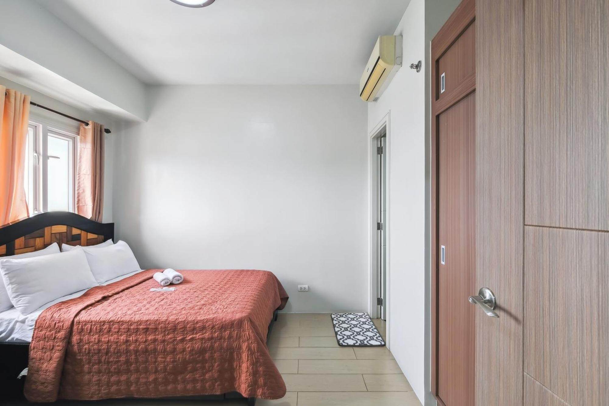 Tess And Tessha Condotel Near T3 Airport Manila Exterior foto